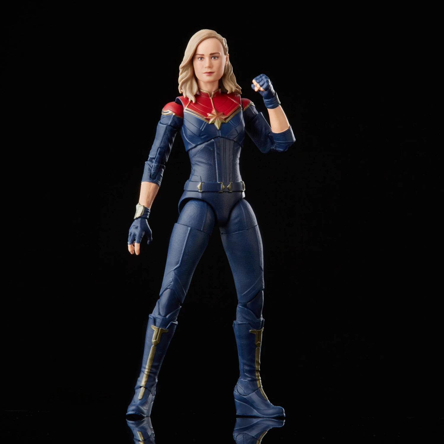Marvel Legends Series Captain Marvel 4 Marvel Legends Series Captain Marvel - Image 4
