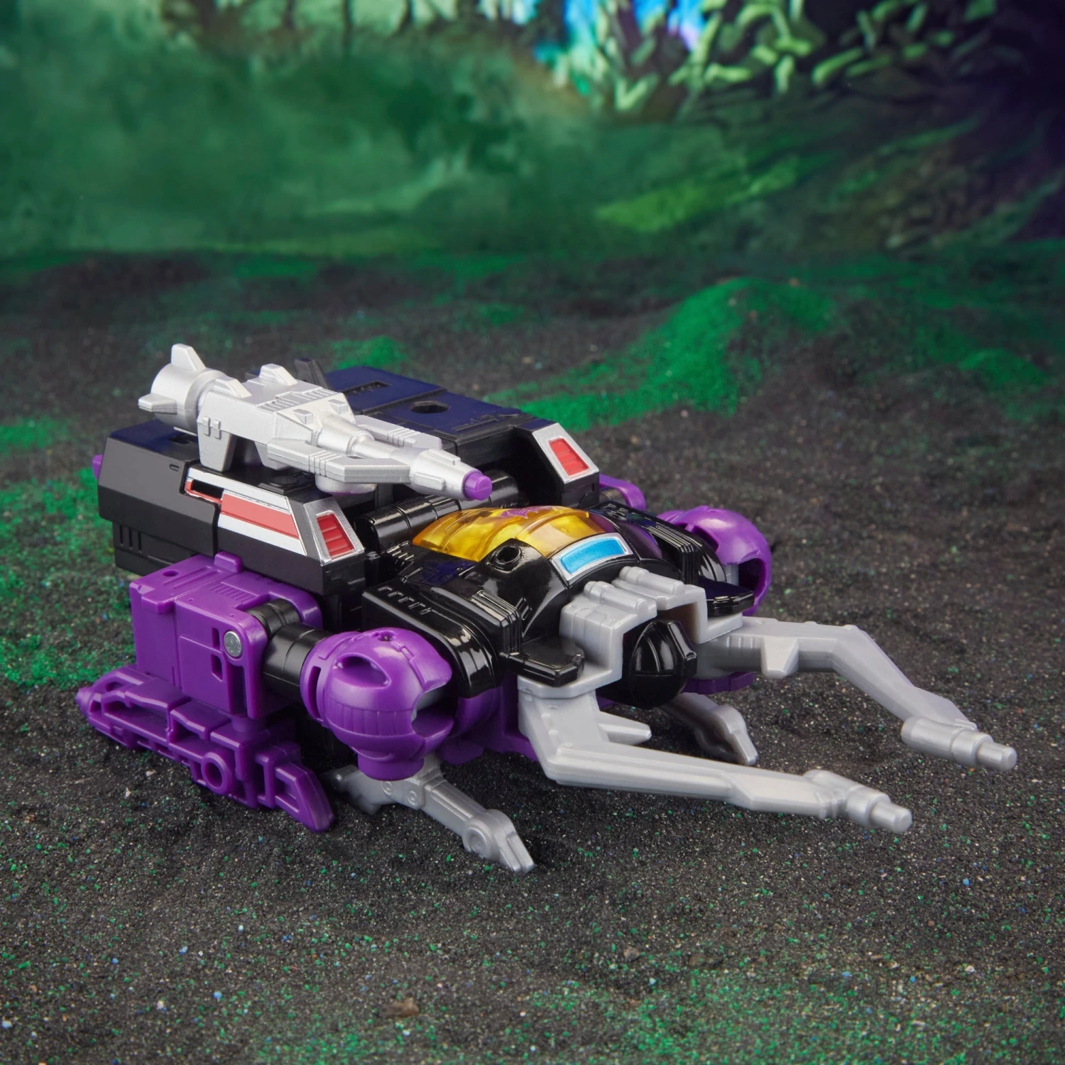 Transformers Legacy Evolution Shrapnel 3 Transformers Legacy Evolution Shrapnel - Image 3