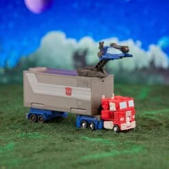 Transformers Legacy Evolution Core Class Optimus Prime & Bumblebee -Cheap Hasbro Pulse Store F7813 DIO TRA GEN DTC 3 0016 2000px 300DPI